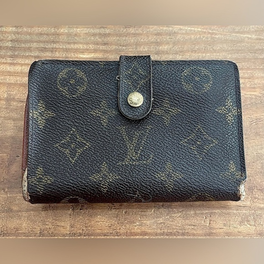 Louis Vuitton Kiss Lock Wallet